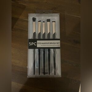 Black and White Eye Makeup Brush Set